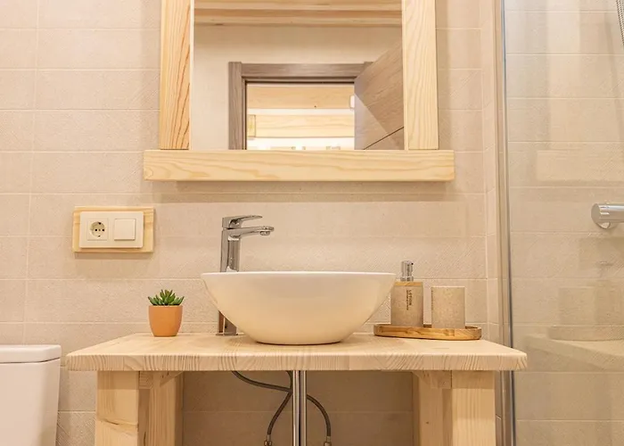 Lakhasmi * סיירה נבדה