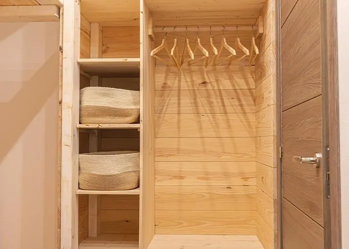 Lakhasmi * סיירה נבדה